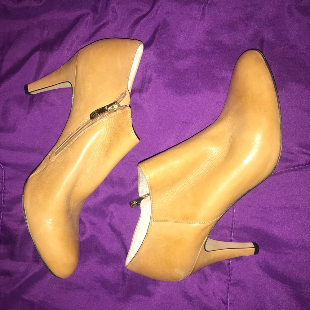 Vince Camuto ankle booties